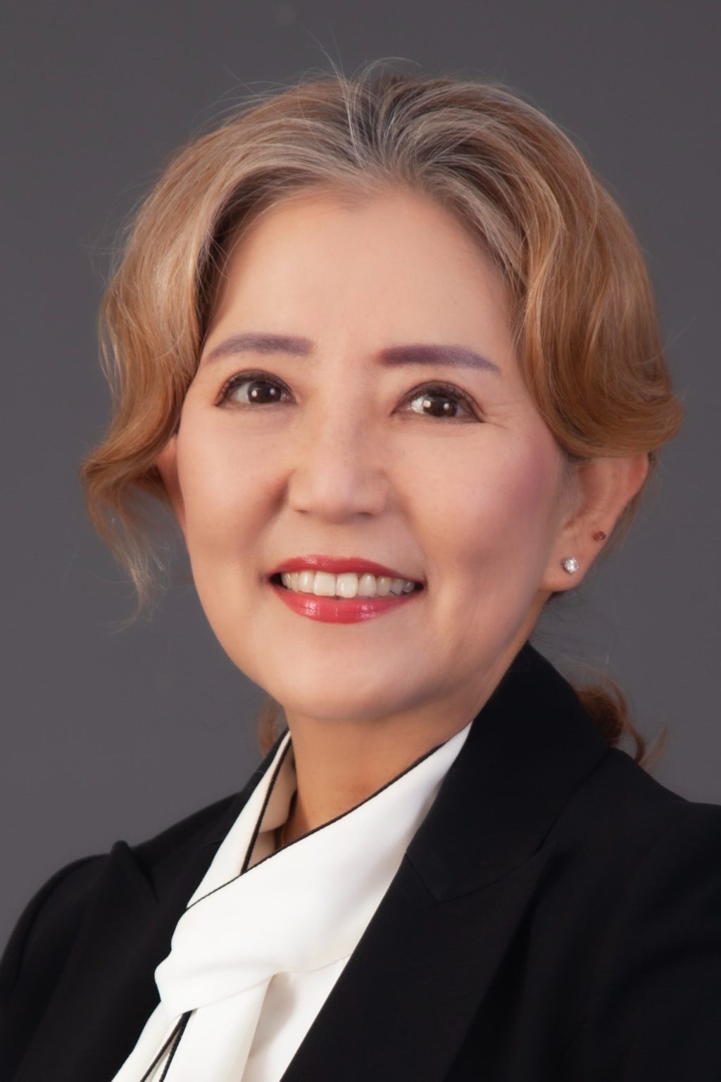 Claire-Na-Irvine-Luxury-Realtor